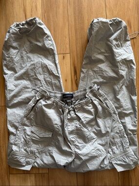 Aeropostale Light Gray Cargo Pants with Drawstring Ankles